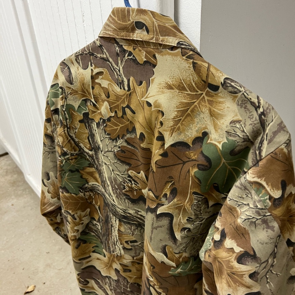 Men’s Medium RedHead Camo Hunting Button Down Jacket with Quilted Interior - Picture 10 of 12